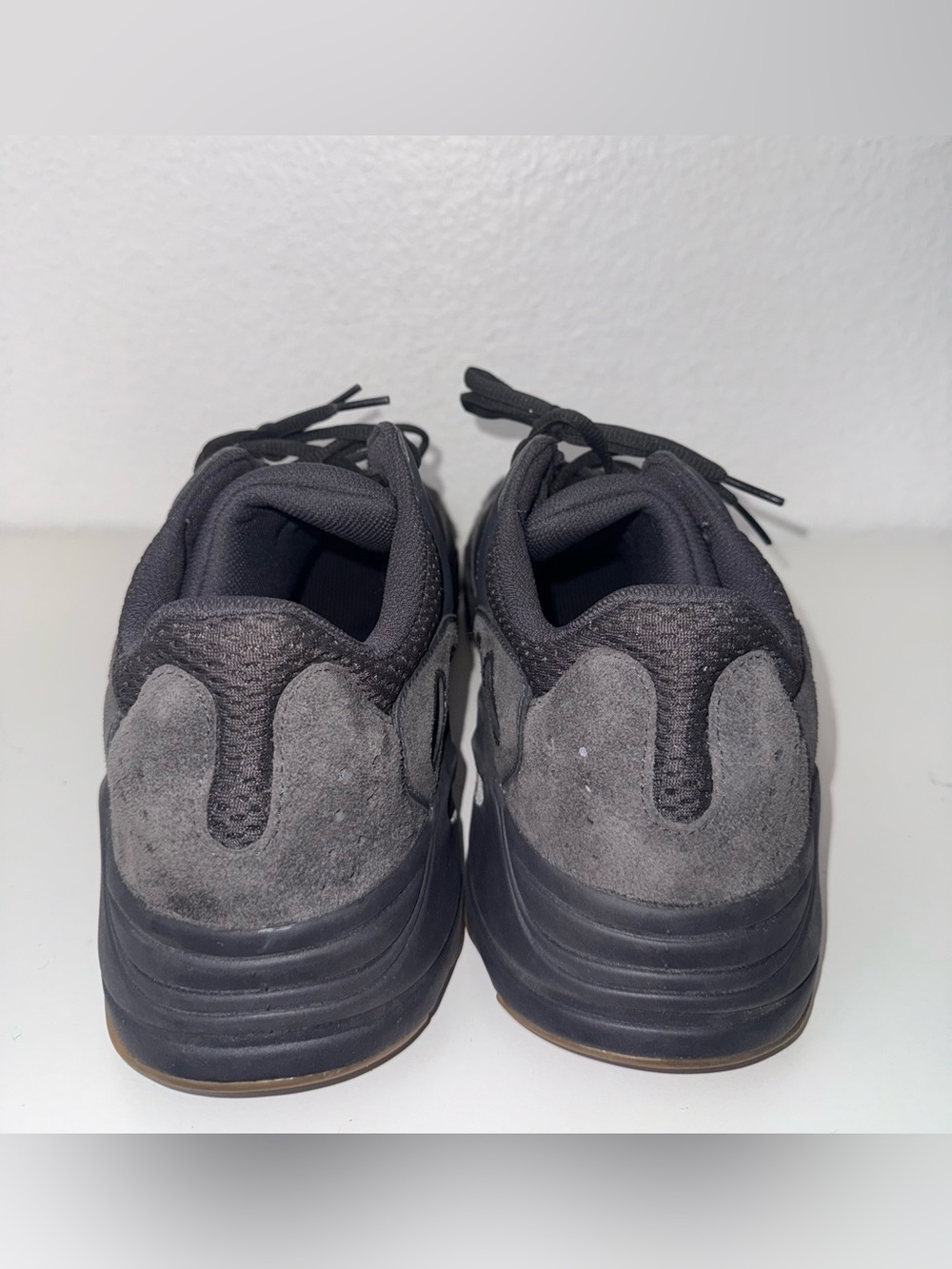 Adidas Yeezy Boost 700 Utility Black 2019 FV5304 - Picture 6 of 11